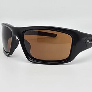 Oakley OO9236-03 New Valve Matte Black Frame Dark Bronze Lens Sunglasses 60mm